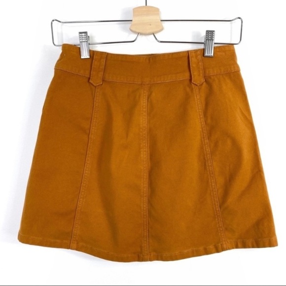 MADEWELL Garment-Dyed Patch-Pocket Skirt in Camel Tan Style H0784 - Picture 4 of 8